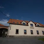 U Svarcu Zduchovice